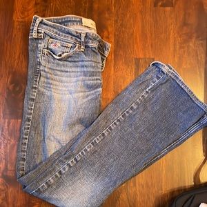 Hollister like new jeans, boot cut